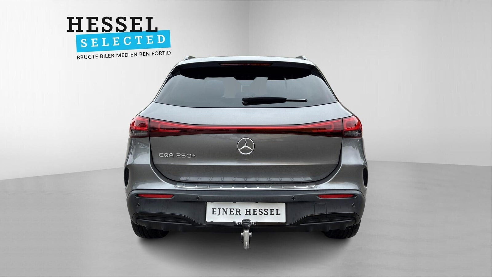Grå Mercedes EQA250+ fra 2023