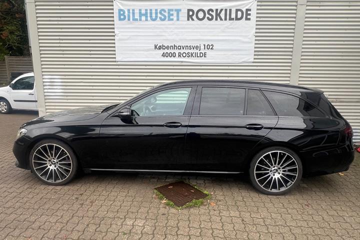 Sort Mercedes E220 d fra 2017