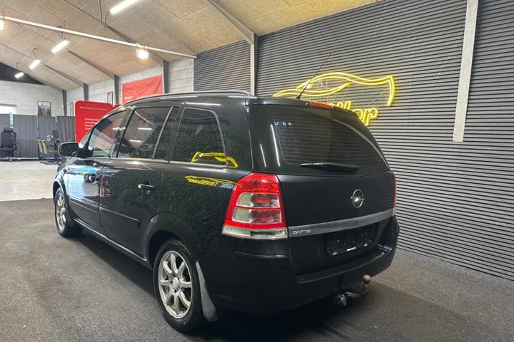 undefined Opel Zafira fra 2012