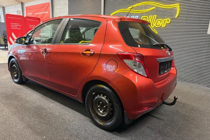 undefined Toyota Yaris fra 2011