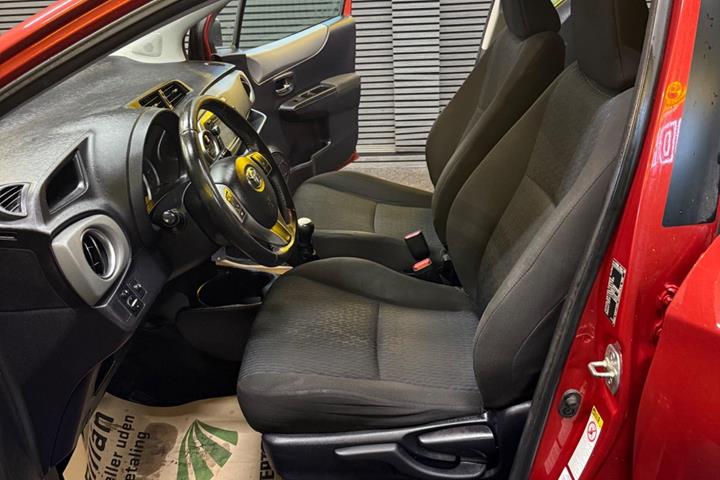 undefined Toyota Yaris fra 2011