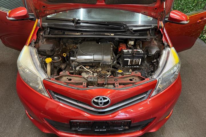 undefined Toyota Yaris fra 2011
