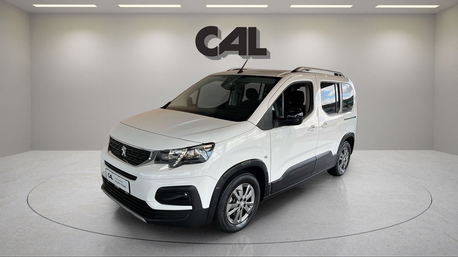 Hvid Peugeot e-Rifter fra 2022
