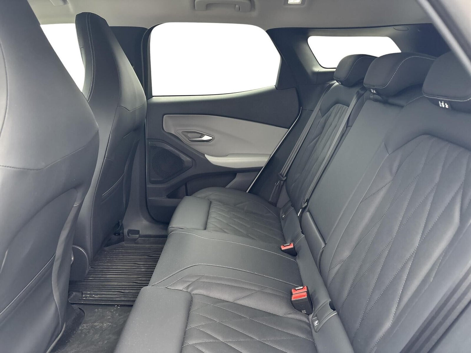 Hvid Ford Explorer fra 2025