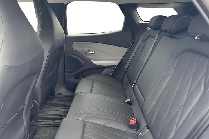 Hvid Ford Explorer fra 2025