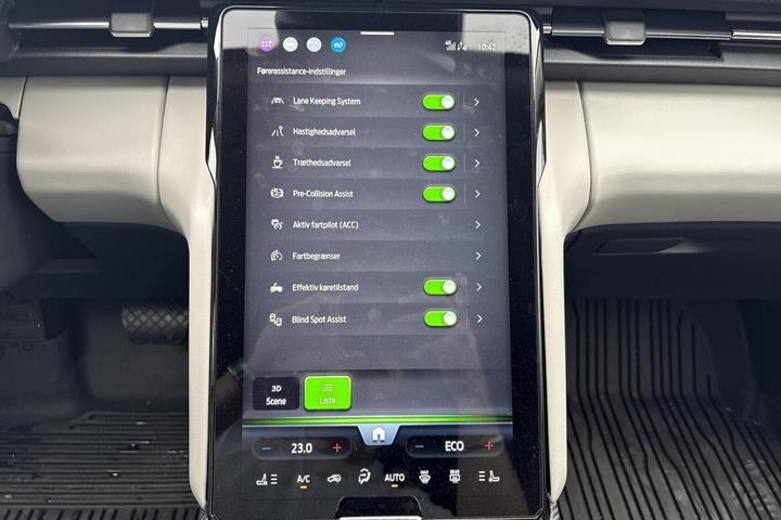 Hvid Ford Explorer fra 2025