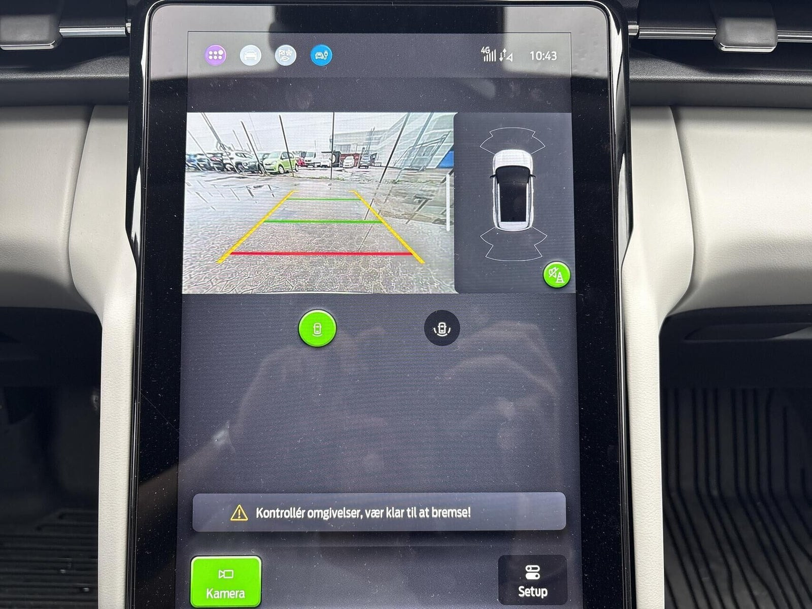 Hvid Ford Explorer fra 2025