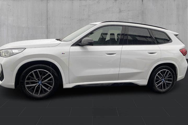 Hvid BMW iX1 fra 2024