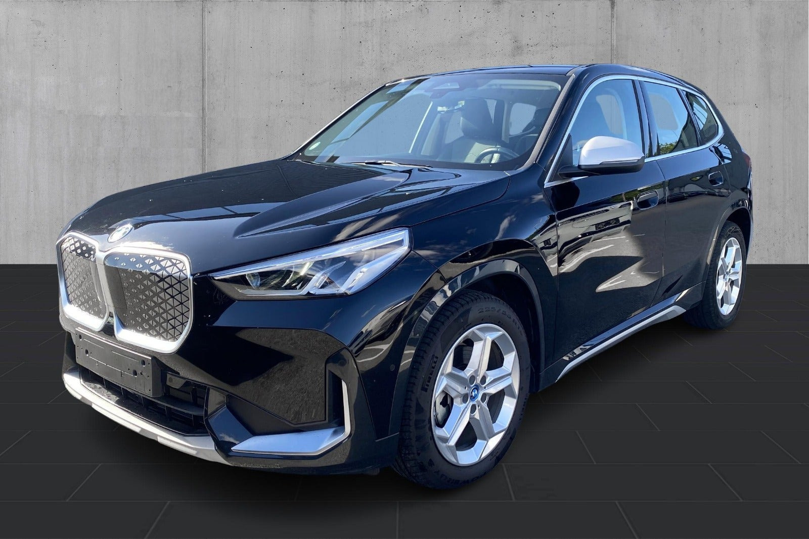 BMW iX1 eDrive20 X-Line