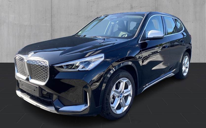 BMW iX1 eDrive20 X-Line