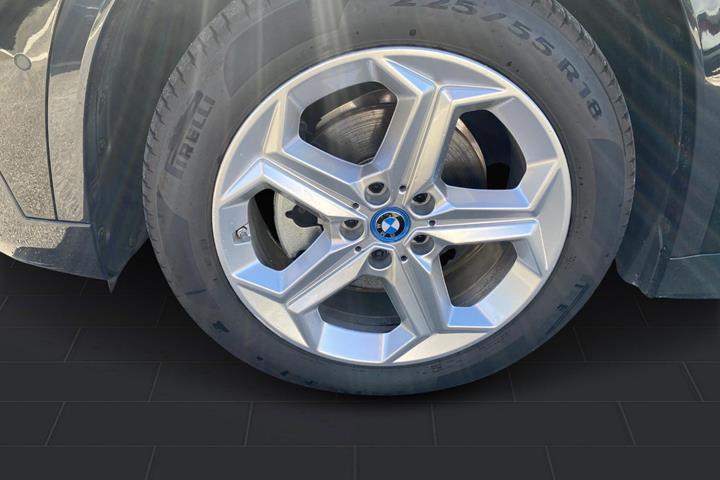Sort BMW iX1 fra 2024