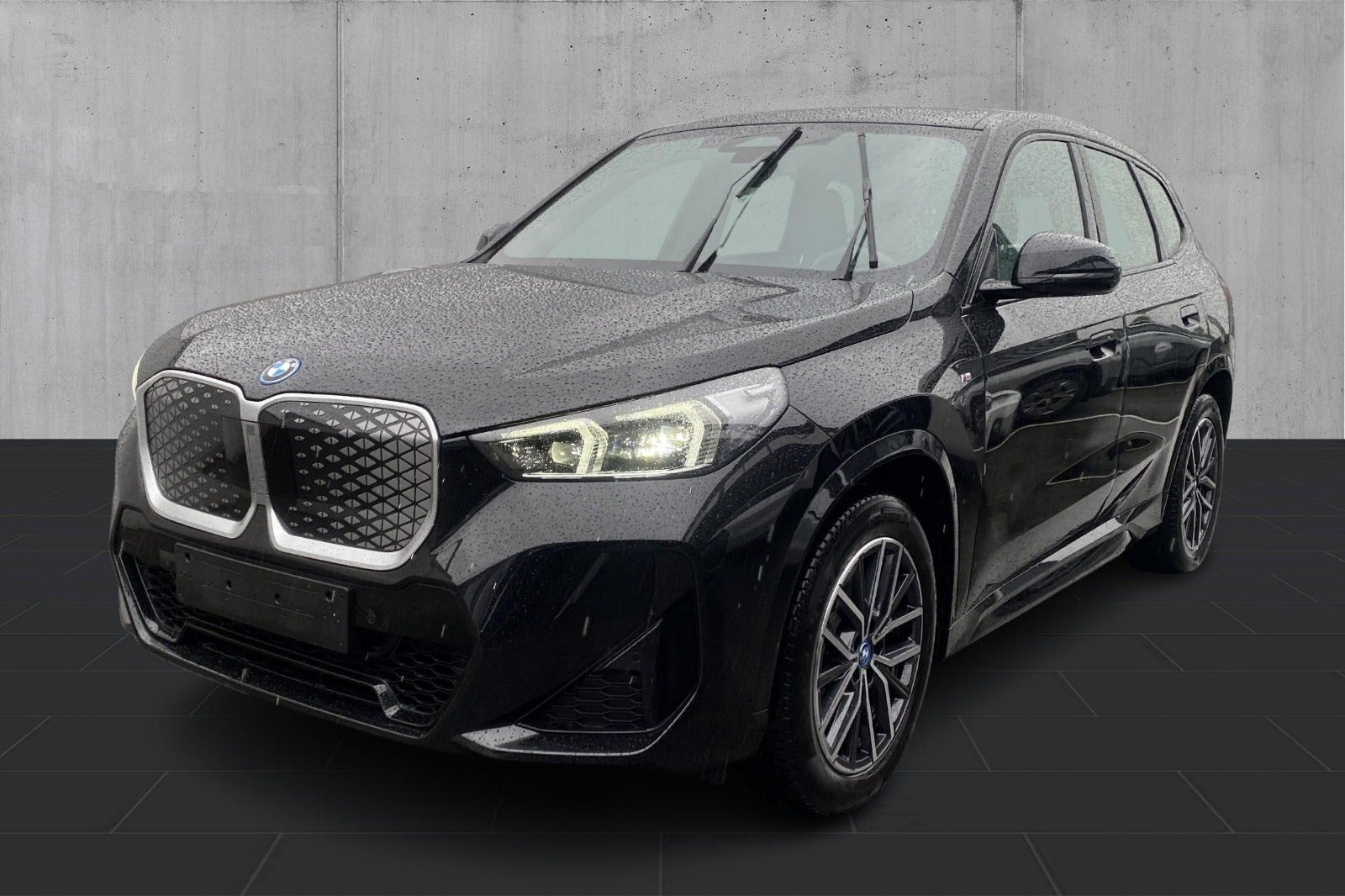 Sort BMW iX1 fra 2024
