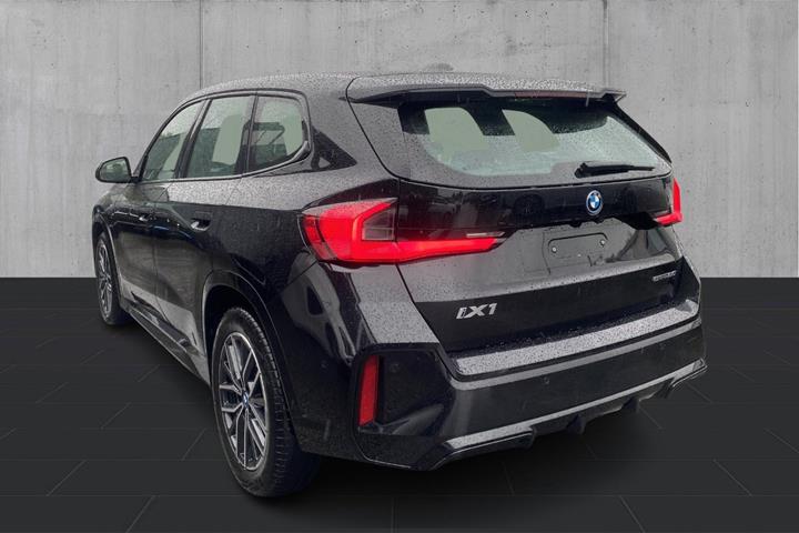Sort BMW iX1 fra 2024