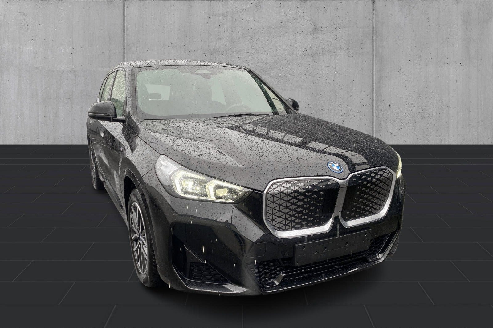 Sort BMW iX1 fra 2024