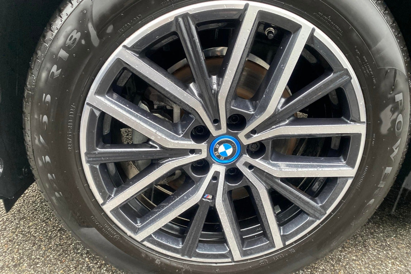 Sort BMW iX1 fra 2024
