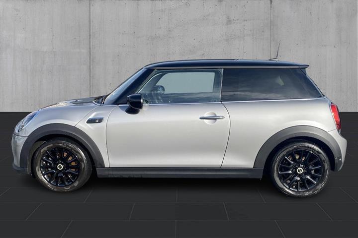 Sølv Mini Cooper SE fra 2023