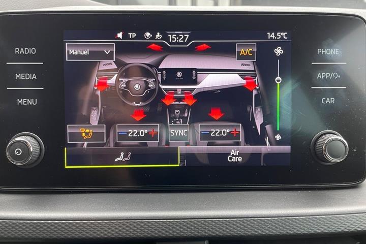 Grå Skoda Scala fra 2023