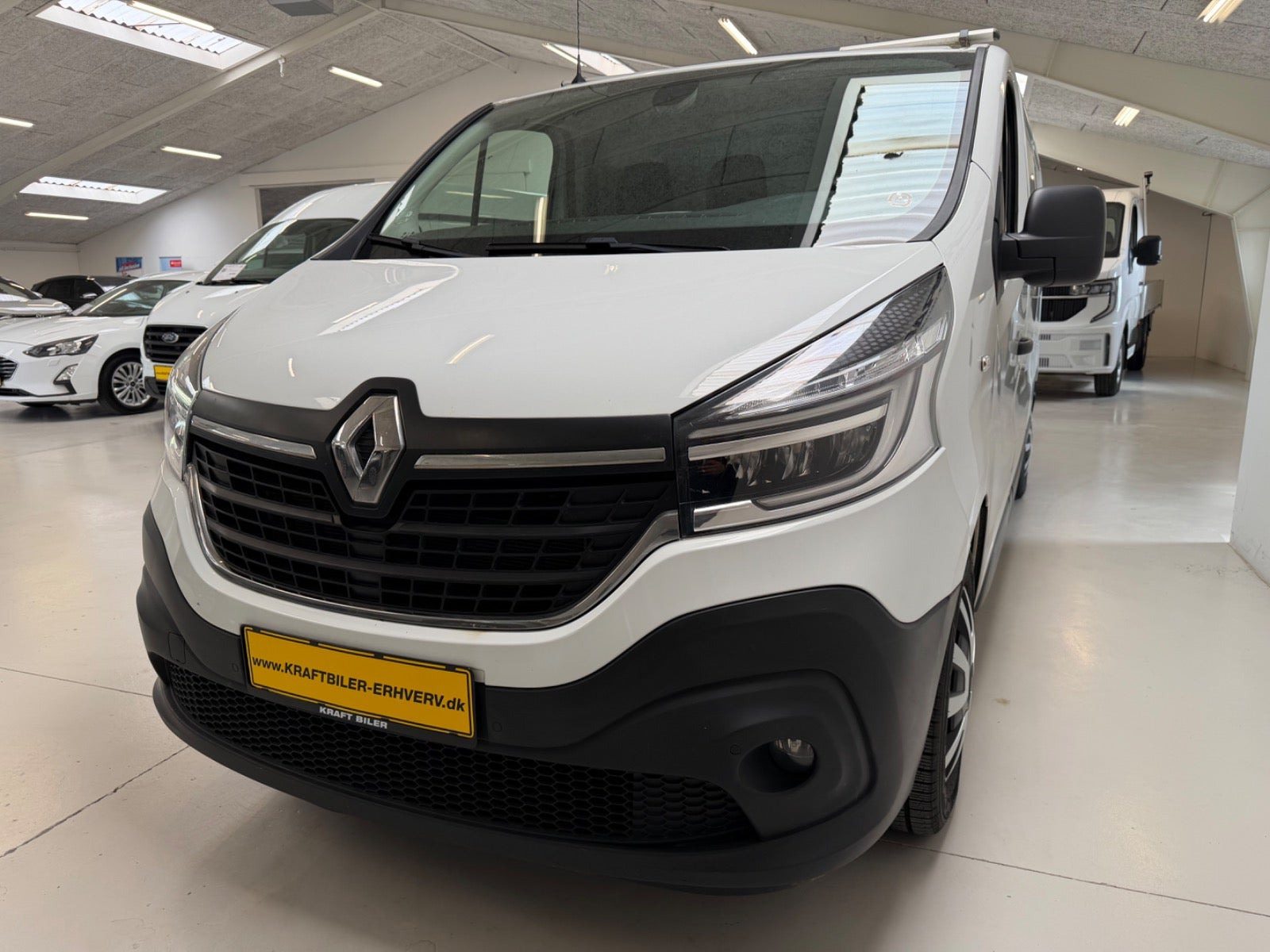 Hvid Renault Trafic T29 fra 2019