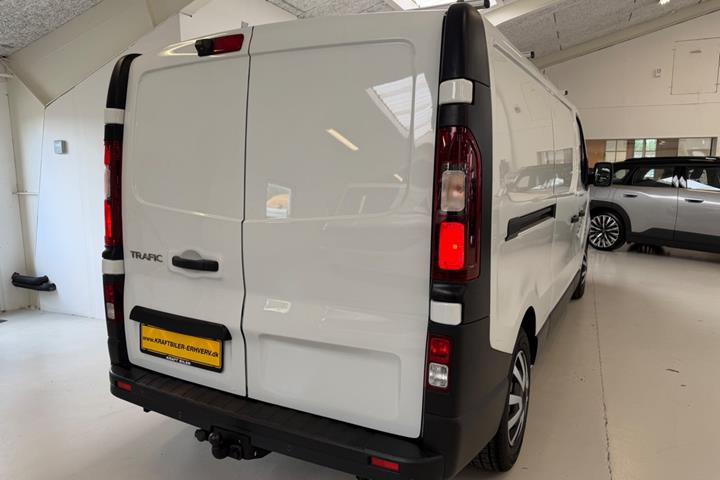 Hvid Renault Trafic T29 fra 2019