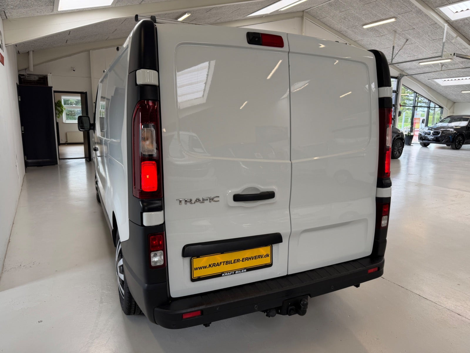 Hvid Renault Trafic T29 fra 2019