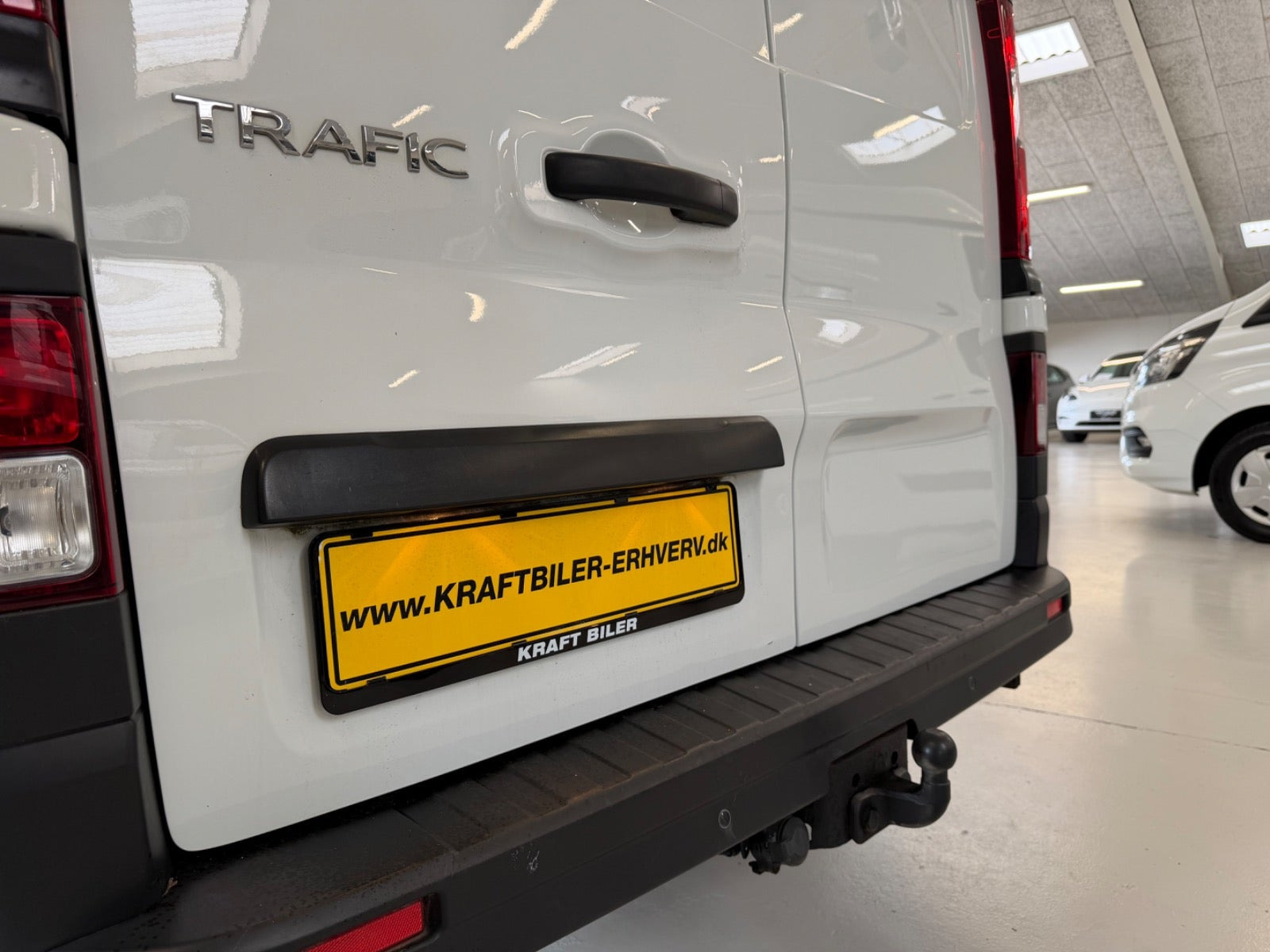 Hvid Renault Trafic T29 fra 2019