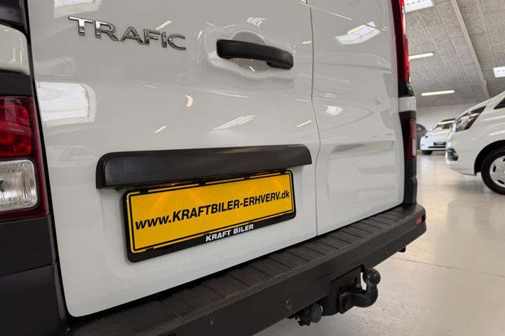 Hvid Renault Trafic T29 fra 2019