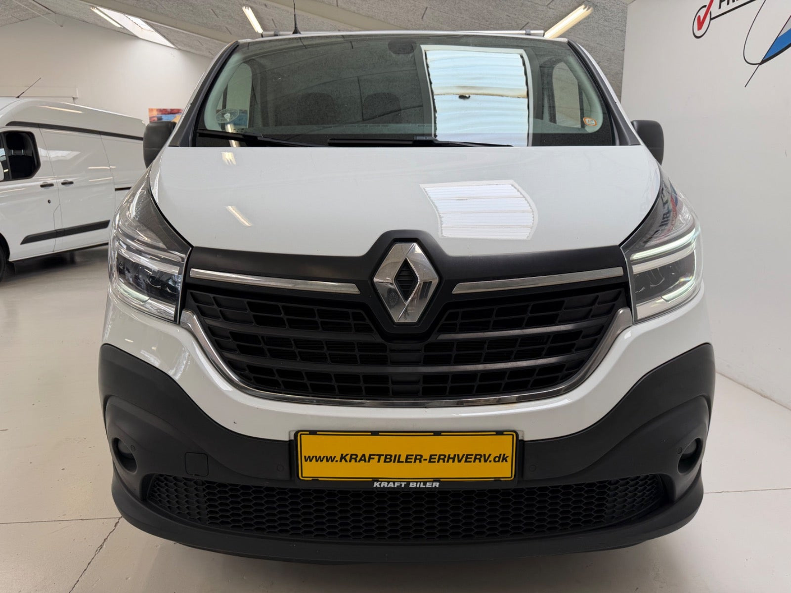 Hvid Renault Trafic T29 fra 2019