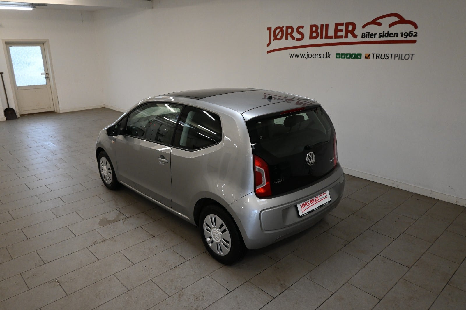 Grå VW UP! fra 2015
