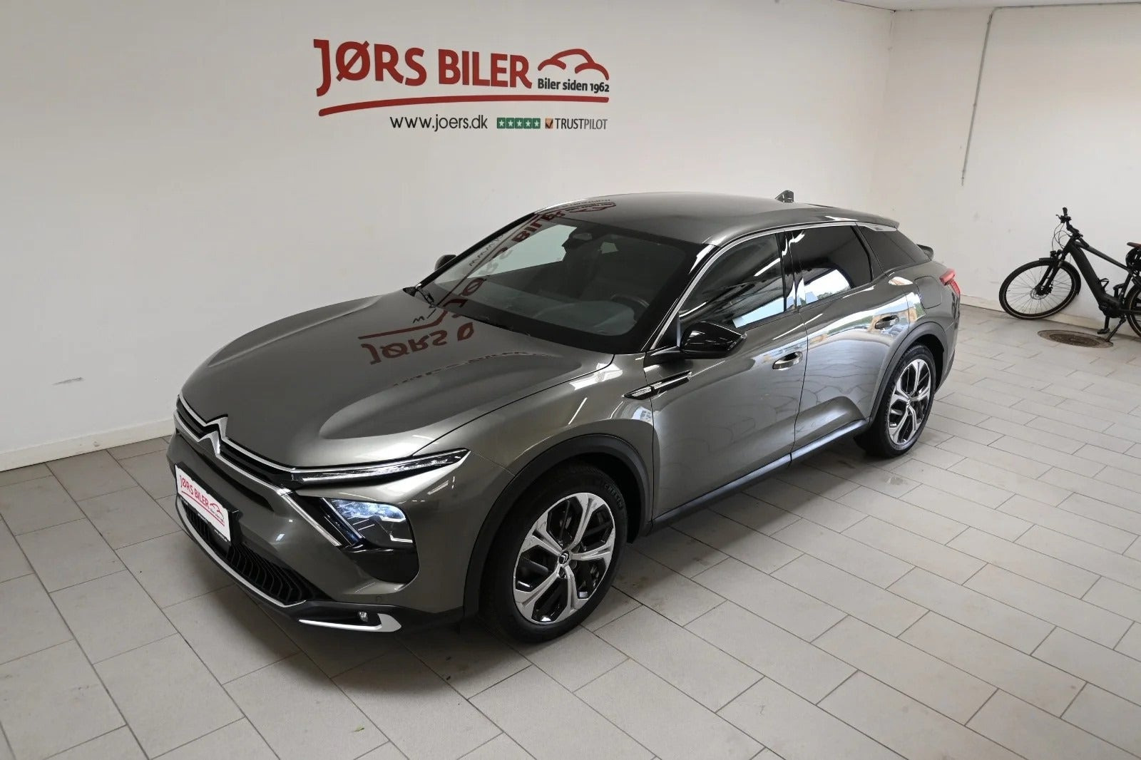 Grå Citroën C5 X fra 2022