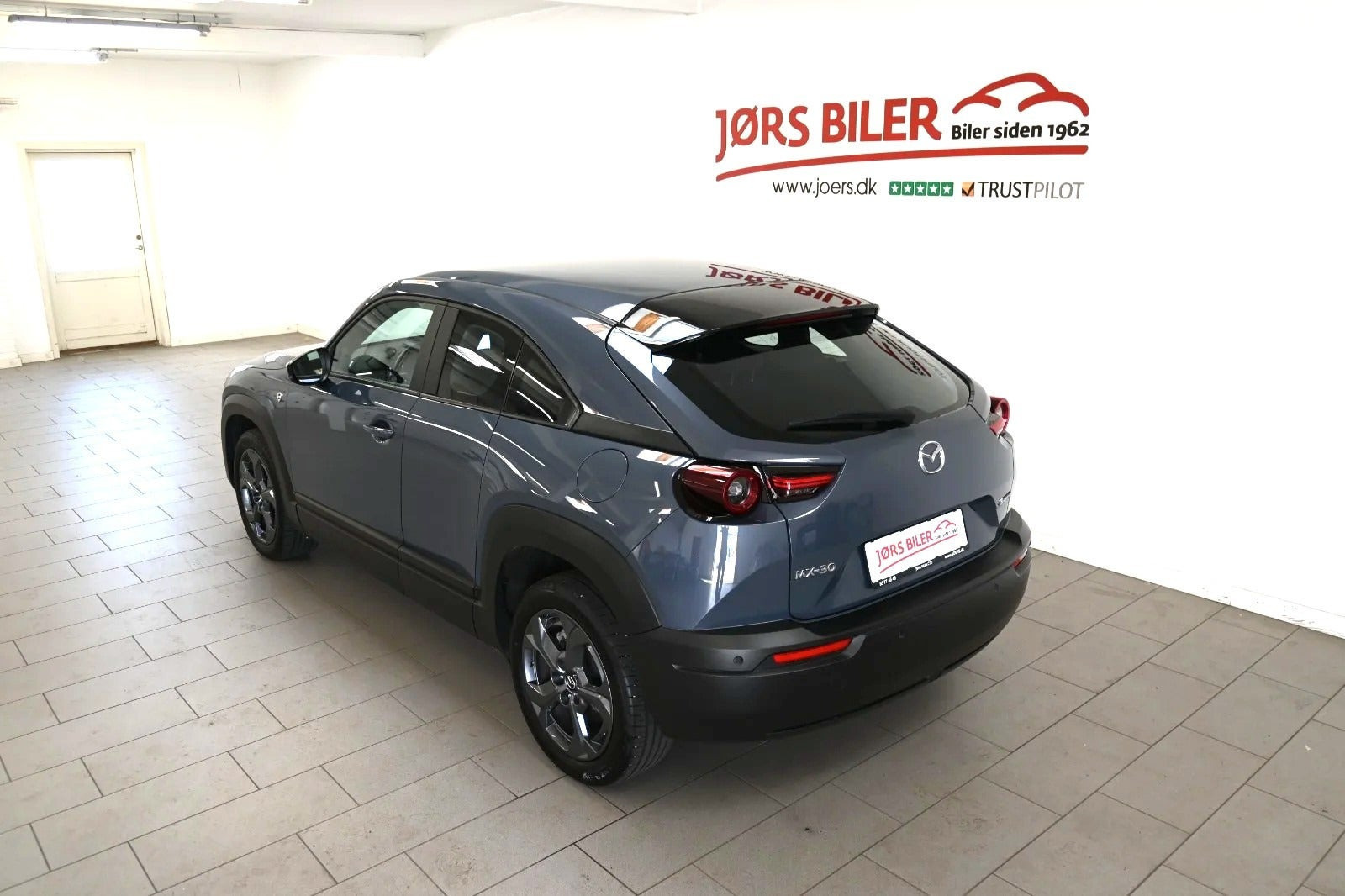 Grå Mazda MX-30 fra 2023