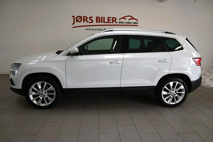 Hvid Skoda Karoq fra 2020