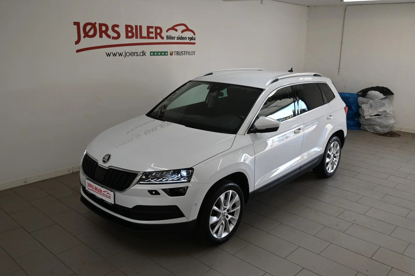 Hvid Skoda Karoq fra 2020