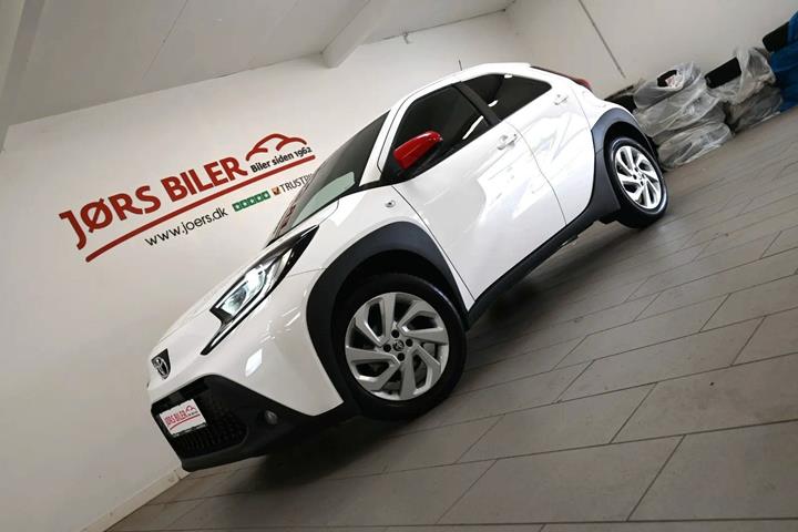 Hvid Toyota Aygo X fra 2024