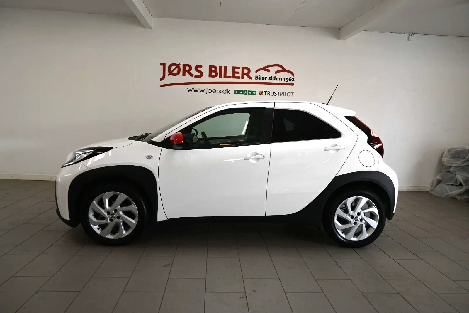Hvid Toyota Aygo X fra 2024