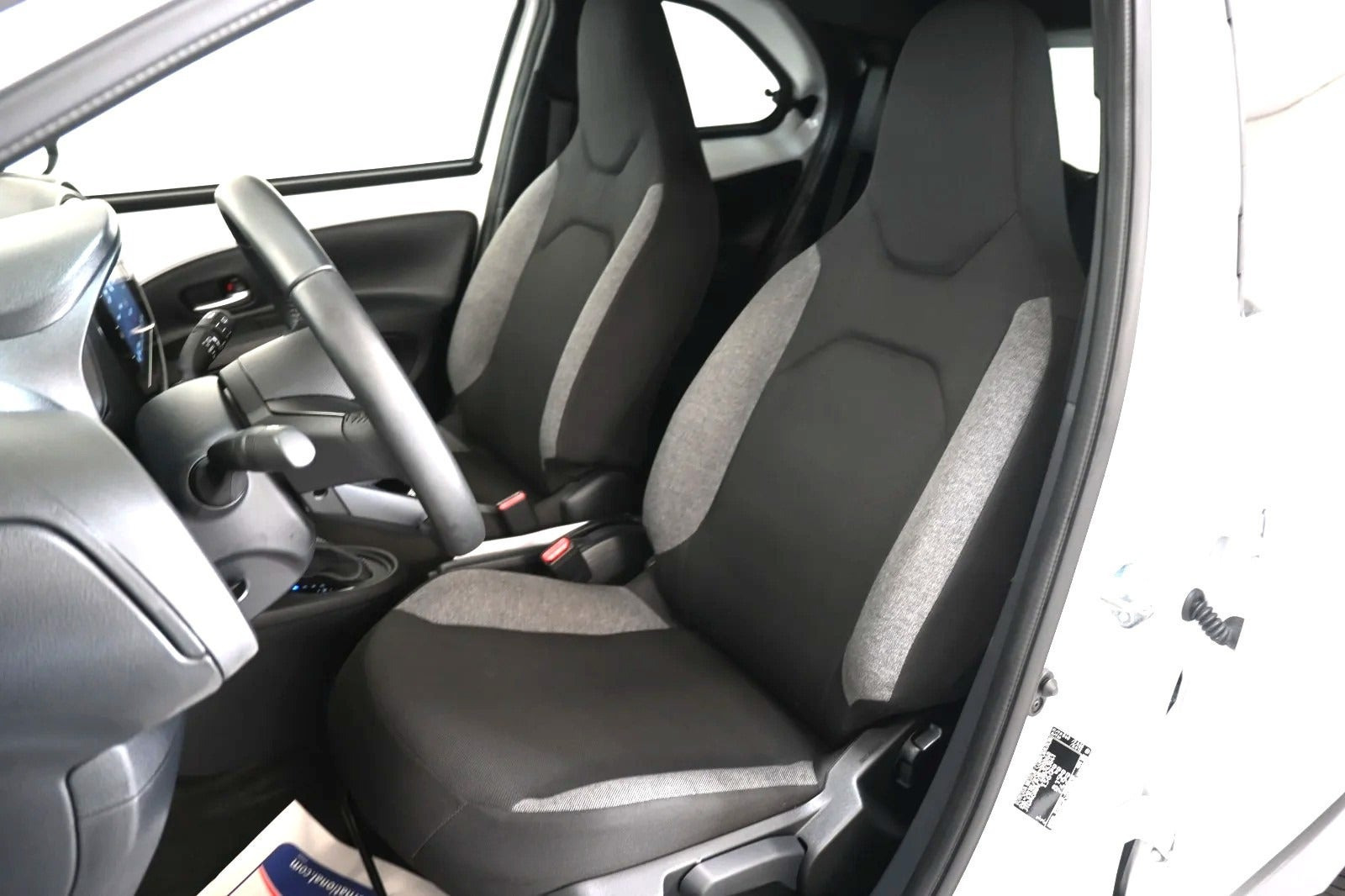 Hvid Toyota Aygo X fra 2024