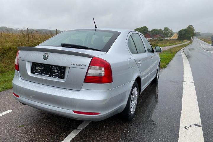 Sølv Skoda Octavia fra 2011