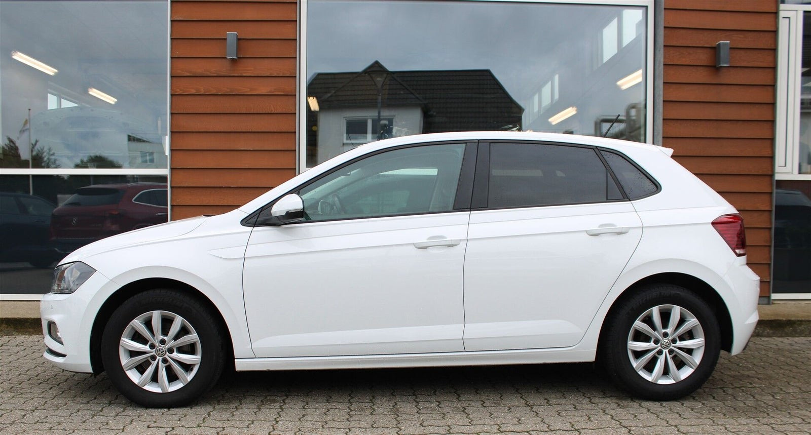 Hvid VW Polo fra 2019