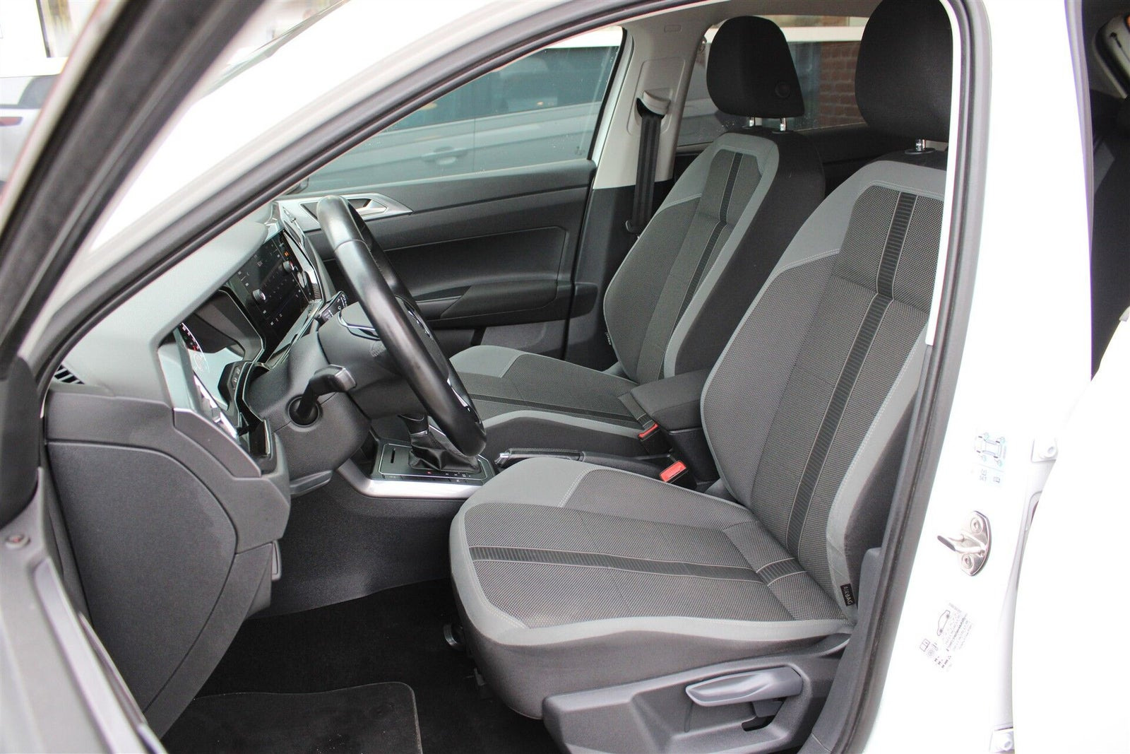Hvid VW Polo fra 2019