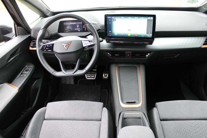 Grå Cupra Born fra 2024