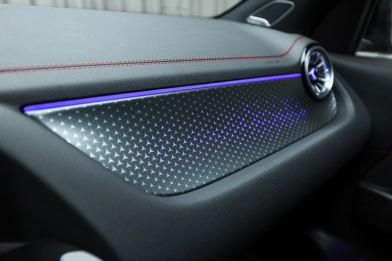 Grå Mercedes EQA250+ fra 2026