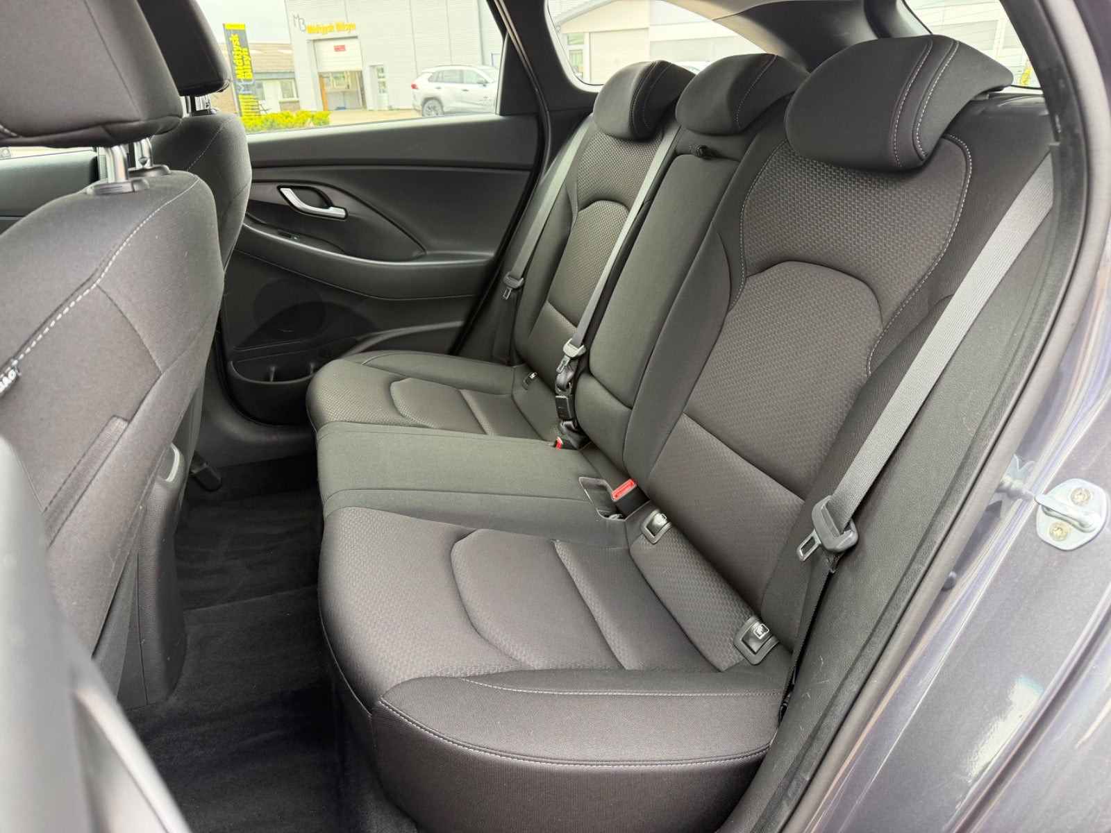 Grå Hyundai i30 fra 2020