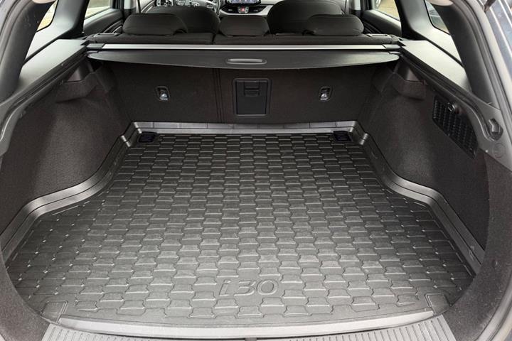 Grå Hyundai i30 fra 2020