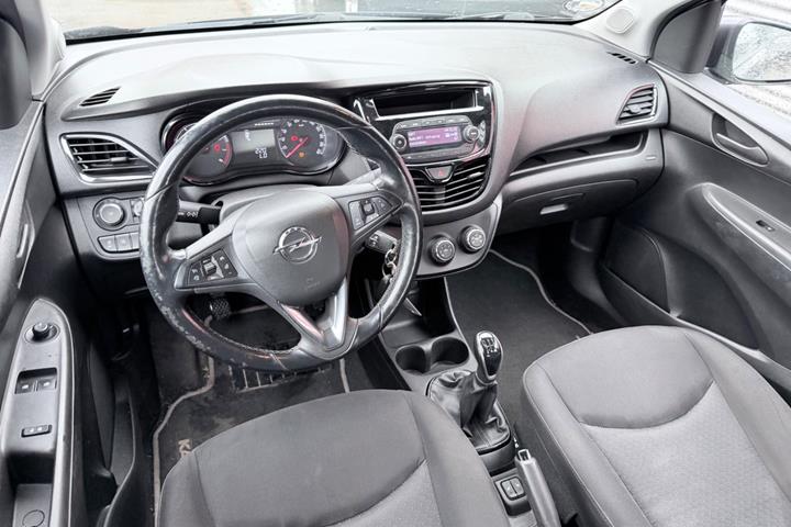 Grå Opel Karl fra 2016