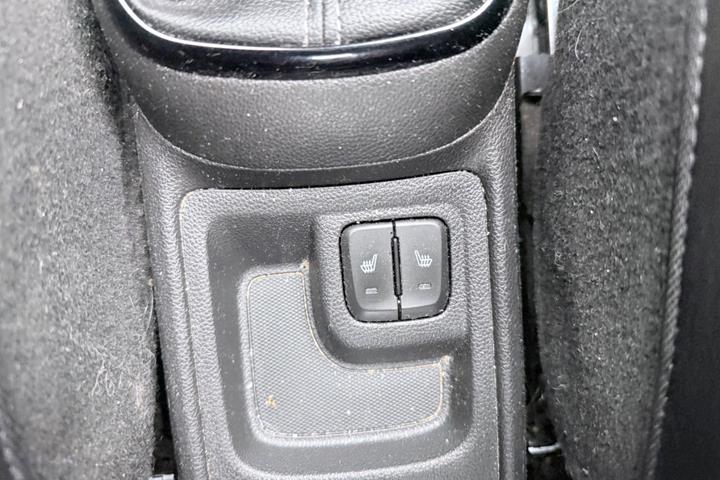 Grå Opel Karl fra 2016