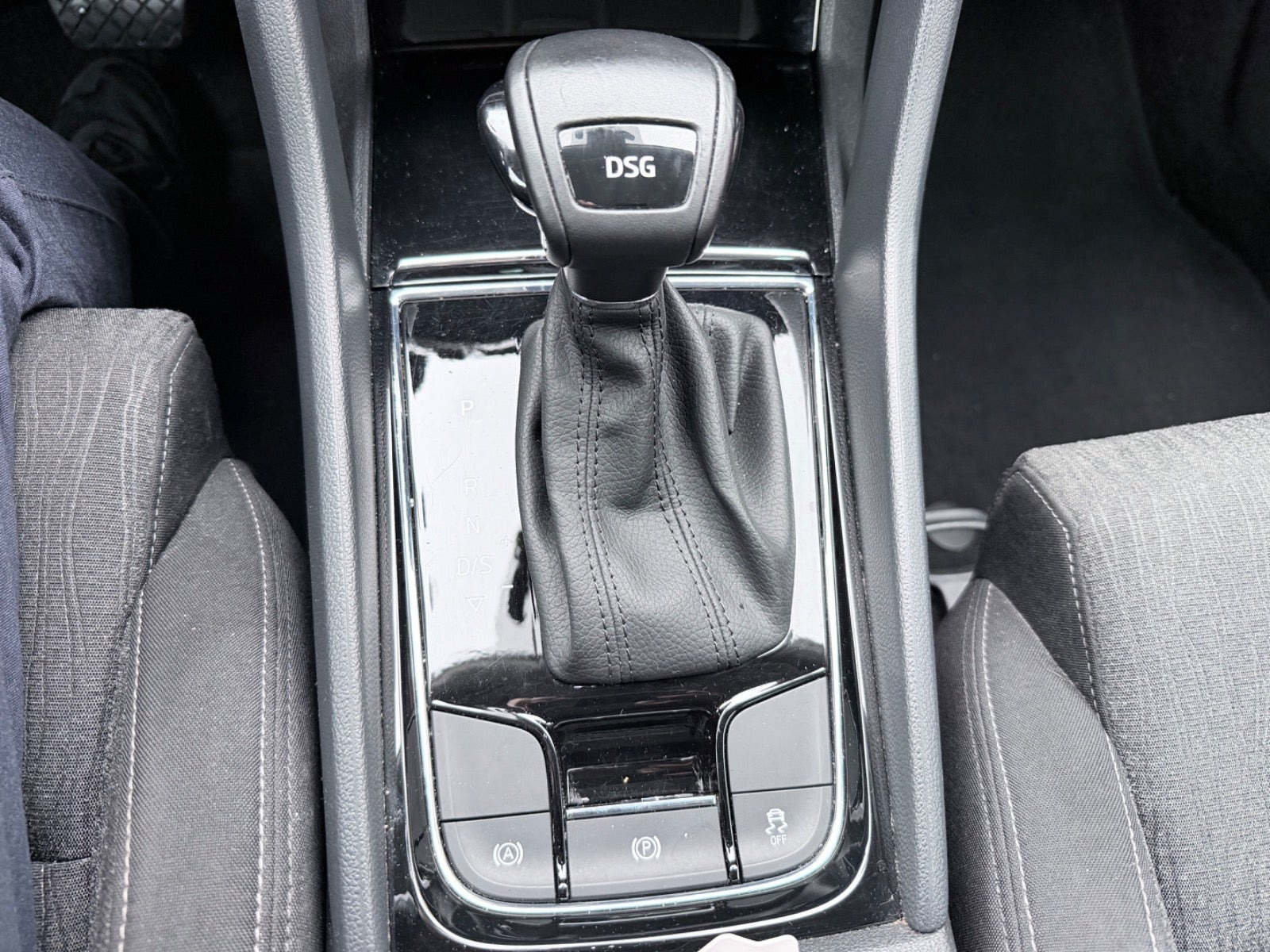 Grøn Skoda Karoq fra 2021