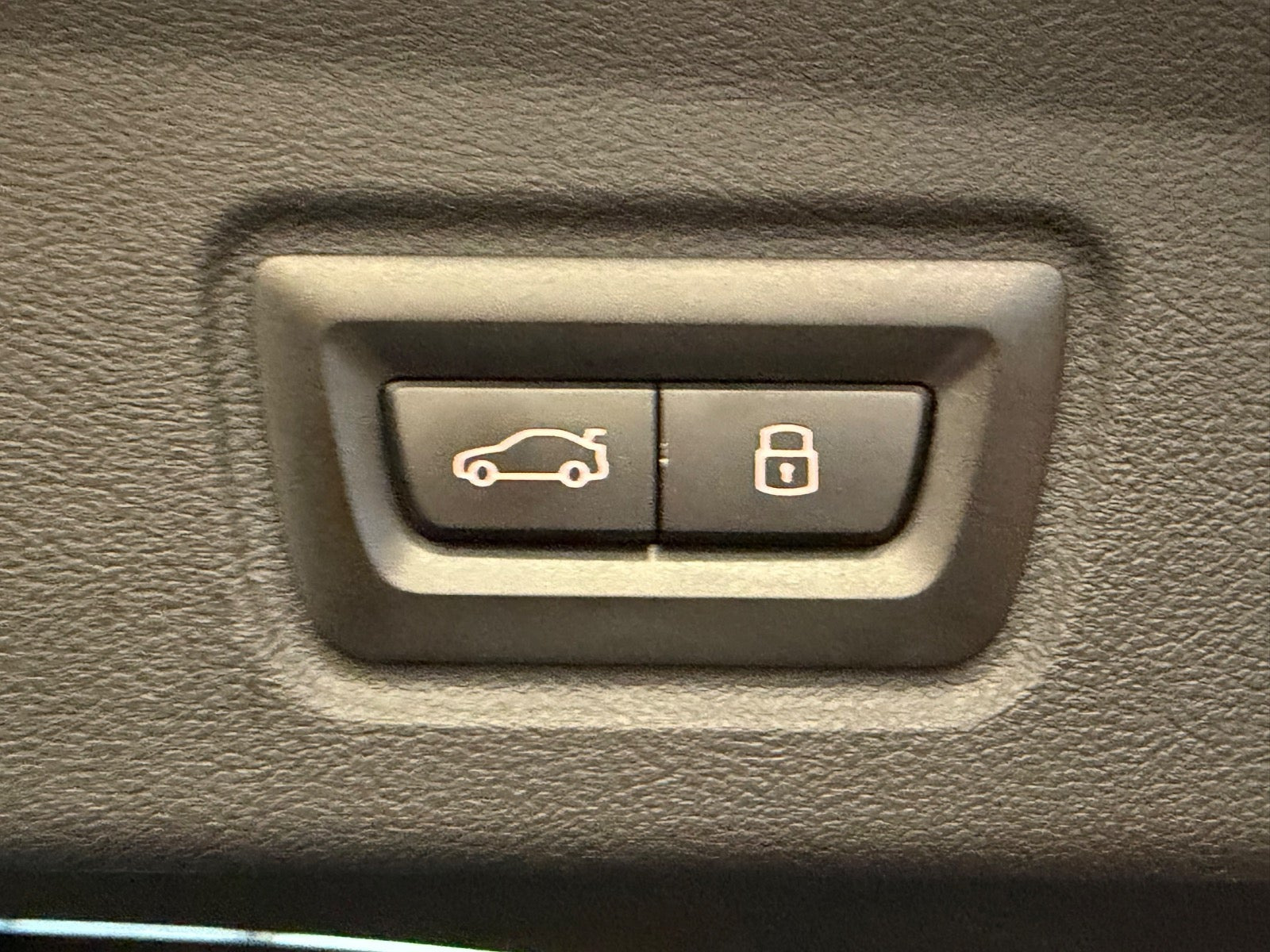 Blå BMW i4 fra 2023
