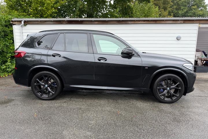 Sort BMW X5 fra 2019