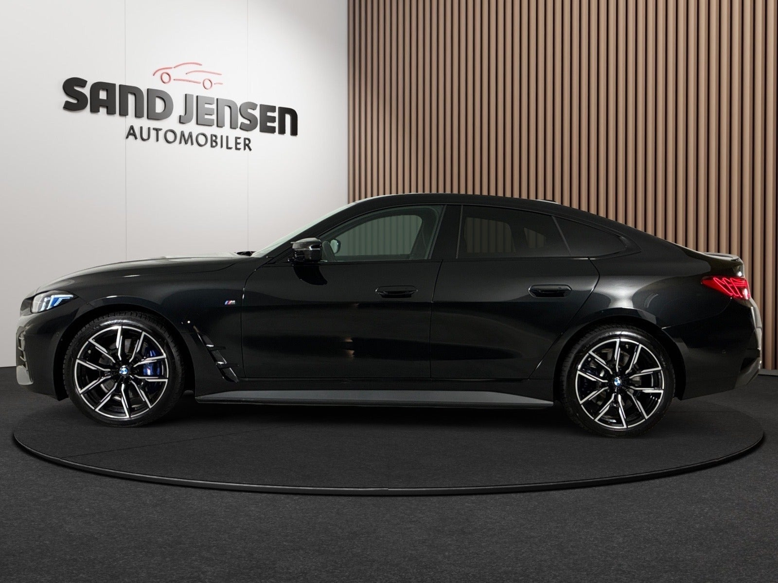 Sort BMW i4 fra 2026
