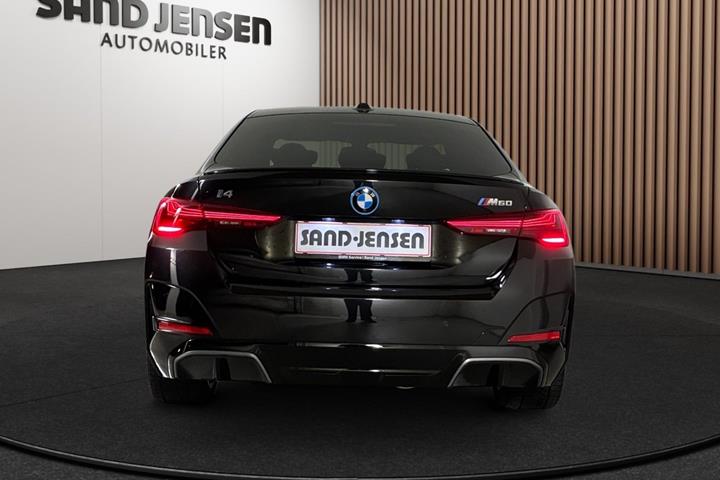 Sort BMW i4 fra 2026