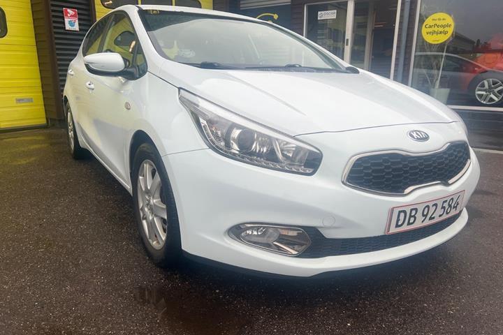 Hvid Kia Ceed fra 2014